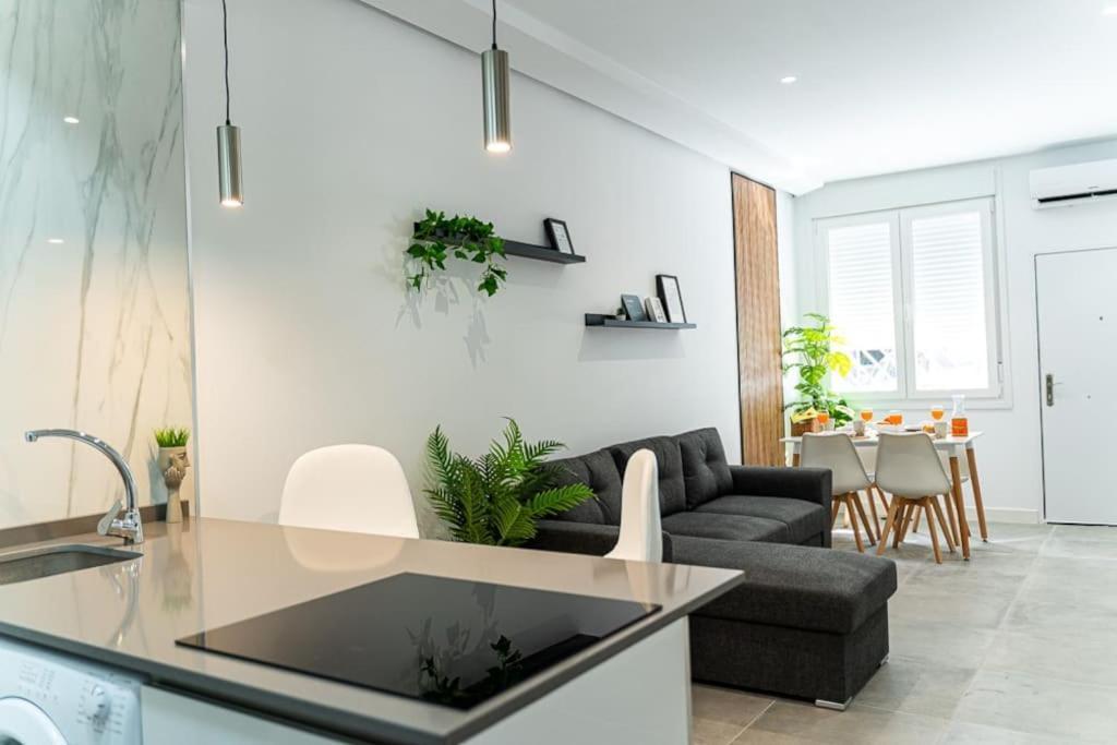 Family Apartment Malaga Exterior photo